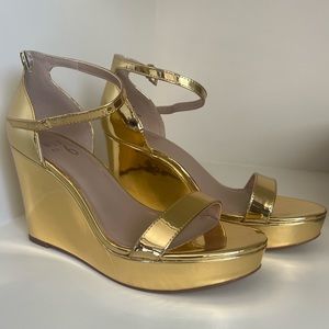 Gorgeous Gold Wedge Heels NWT
